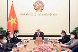 Vietnamese President holds phone talks with Romanian counterpart