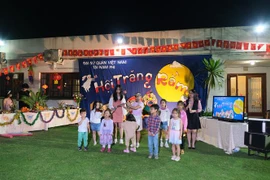 Mid-Autumn Festival celebrated in South Africa, Russia 