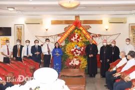 Party official extends Xmas greetings to Catholics of Xuan Loc Diocese