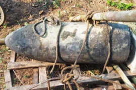 Heavy rains unearth huge bombs in Quang Tri