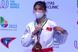 Vietnamese athlete pockets gold medal at Jiu-Jitsu World Championships