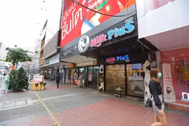 Thai economy battered by new wave of COVID-19