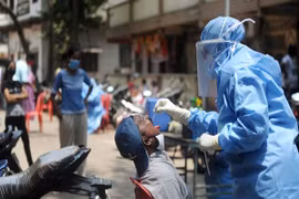 Myanmar reports first Omicron infections, Malaysia detects over 300 Omicron-suspected cases