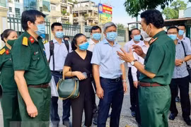 Deputy Health Minister inspects COVID-19 treatment in HCM City