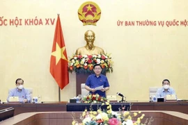 Top legislator chairs meeting on fiscal, monetary policies