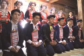 Red Dao ethnic minority people preserve weaving skills
