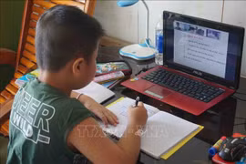 HCM City school classes 9 to 12 to resume next month