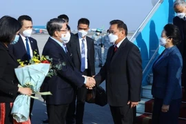 Lao top legislator begins official visit to Vietnam