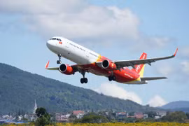 Vietjet supports customers in flights to/from Van Don airport