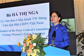Seminar talks support to women in digital transformation