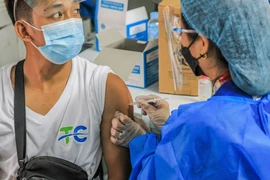 Philippines extends entry ban on arrivals from seven countries
