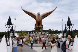 Malaysia to expand “travel bubble” model