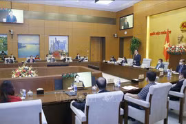 NA leader meets leaders of outstanding enterprises 