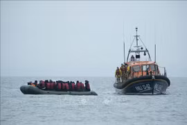 Vietnamese Embassy in France supports family of boat accident victim 