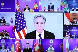 Malaysian Foreign Minister urges ensuring peace, stability in East Sea 
