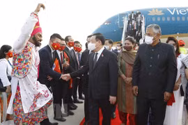 Top legislator arrives in New Delhi, beginning official visit to India
