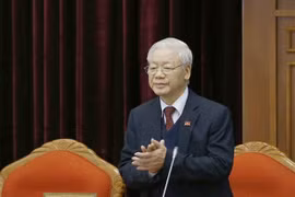 Cambodia congratulates Party chief on re-election