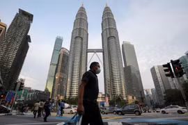 Malaysia unveils 4.86 billion USD economic stimulus package