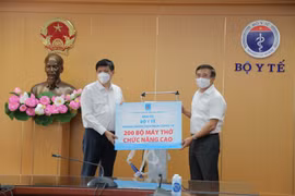 PetroVietnam donates 200 ventilators to treat severe COVID-19 patients