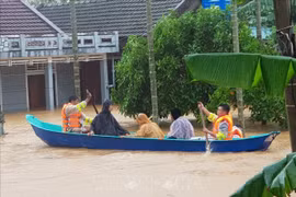 RoK aids Quang Tri in alleviating flooding aftermath