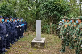 Vietnam, China border guards hold bilateral patrol along border
