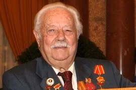 Leaders extend condolences over death of Greek Hero of People's Armed Forces
