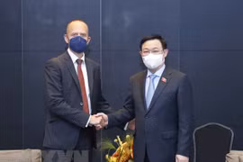 Top legislator receives Siemens Energy AG leader