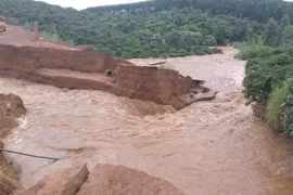Vietnam witnesses 10-15 flash floods each year