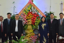 Party official wishes Catholics of Bui Chu Diocese a merry Christmas