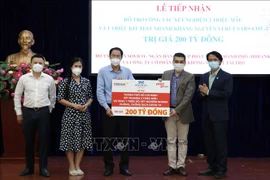 HCM City receives over 200 billion VND from businesses for COVID-19 fight 