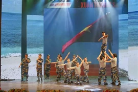 Music show honours strong will of soldiers on Truong Sa 