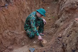 War-time bomb safely removed in residential area in Quang Binh