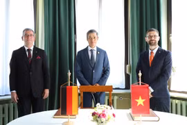 Vietnam promotes cooperation in health care with Germany