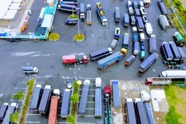 August retail sales plunge as COVID-19 cases on rise