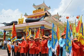 Song Doc Nghinh Ong Festival recognised as national intangible heritage