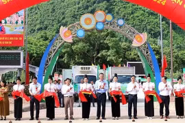 A ceremony to export red-fleshed dragon fruit products to the Italian market in Son La province on June 21. (Photo: nhandan.vn)