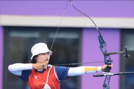 Female archer Do Thi Anh Nguyet (Photo: VNA)