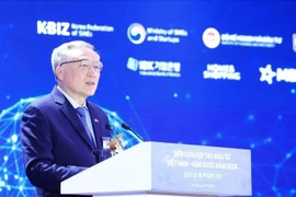 Deputy Prime Minister Nguyen Hoa Binh addresses the Vietnam-RoK investment cooperation forum at the National Innovation Centre (NIC) in Hanoi on November 21. (Photo: VNA)