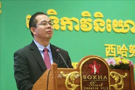 Preah Sihanouk Governor Mang Sineth speaks at the event (Photo: VNA)