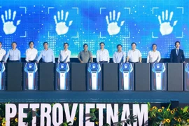 Early this month, Petrovietnam and the Petrovietnam Petroleum Technical Services Corporation (PTSC) held a series of events on oil and gas and renewable energy in Vung Tau city, with the participation of Prime Minister Pham Minh Chinh (centre). (Photo courtesy of Petrovietnam)