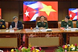 At the talks between Sen. Lieut. Gen. Trinh Van Quyet, secretary of the Communist Party of Vietnam Central Committee and head of the General Department of Politics and Sen. Lieut. Gen. Álvaro López Miera, member of the Politburo of the Communist Party of Cuba, Minister of the Cuban Revolutionary Armed Forces. (Photo: VNA)