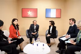 An overview of the talks between Minister of Culture, Sports and Tourism Nguyen Van Hung and French Minister of Culture Rachida Dati (Photo: VNA)