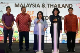 At an awareness-raising event to promote cross-border tourism between Malaysia and Thailand (Photo: Bernama)