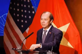 Vietnamese Ambassador to the US Nguyen Quoc Dung speaks at the dialogue. (Photo: VNA)