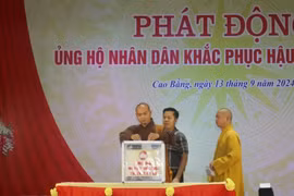 The Quang Ngai provincial VFF Committee raises fund for victims of Typhoon Yagi. (Photo: VNA)