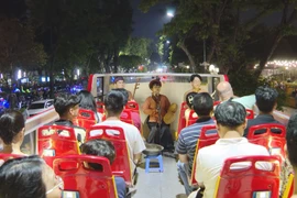 ‘Xam on the bus’ relives memories of Hanoi before 1990s