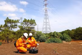 Utilizing digital technology in power transmission management