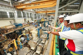 At Hoa Phat steel manufacturing assembly in Dung Quat (Photo: VNA)