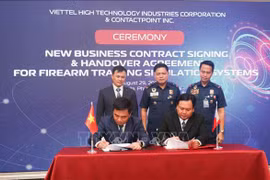 At the signing ceremony between VHT and ContactPoint, Inc. (Photo: VNA)