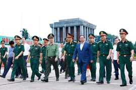 Prime Minister Pham Minh Chinh inspects the outcomes of the periodic maintenance of the Mausoleum of President Ho Chi Minh on August 12. (Photo: VNA)